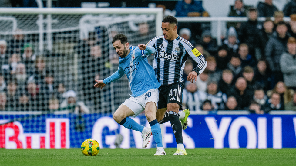 SUPER SILVA : Retains possession.