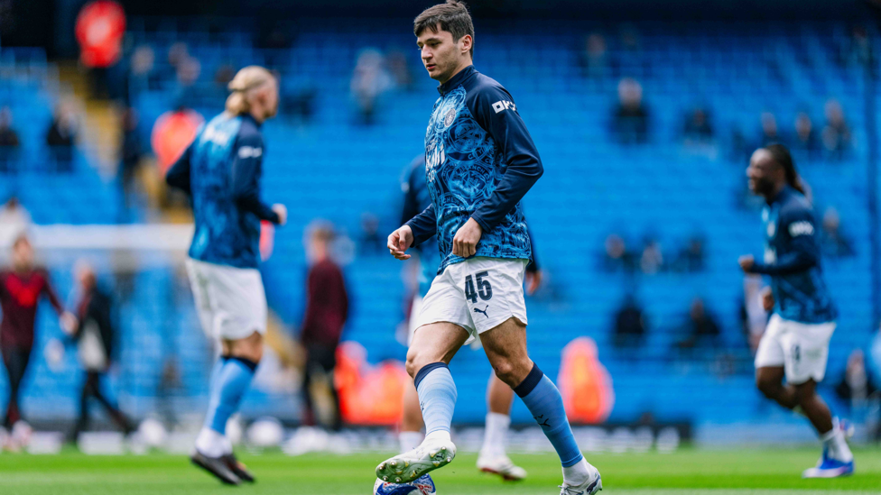 AWESOME ABDUKODIR : Final touches ahead of kick-off.