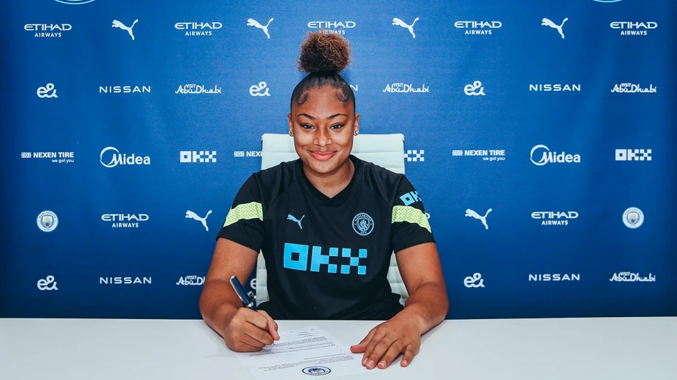 PROFESSIONAL : Keating signs her first professional contract with City in the summer of 2020. 