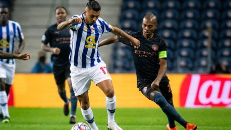 Fernandinho satisfeito com ponto conquistado no Porto