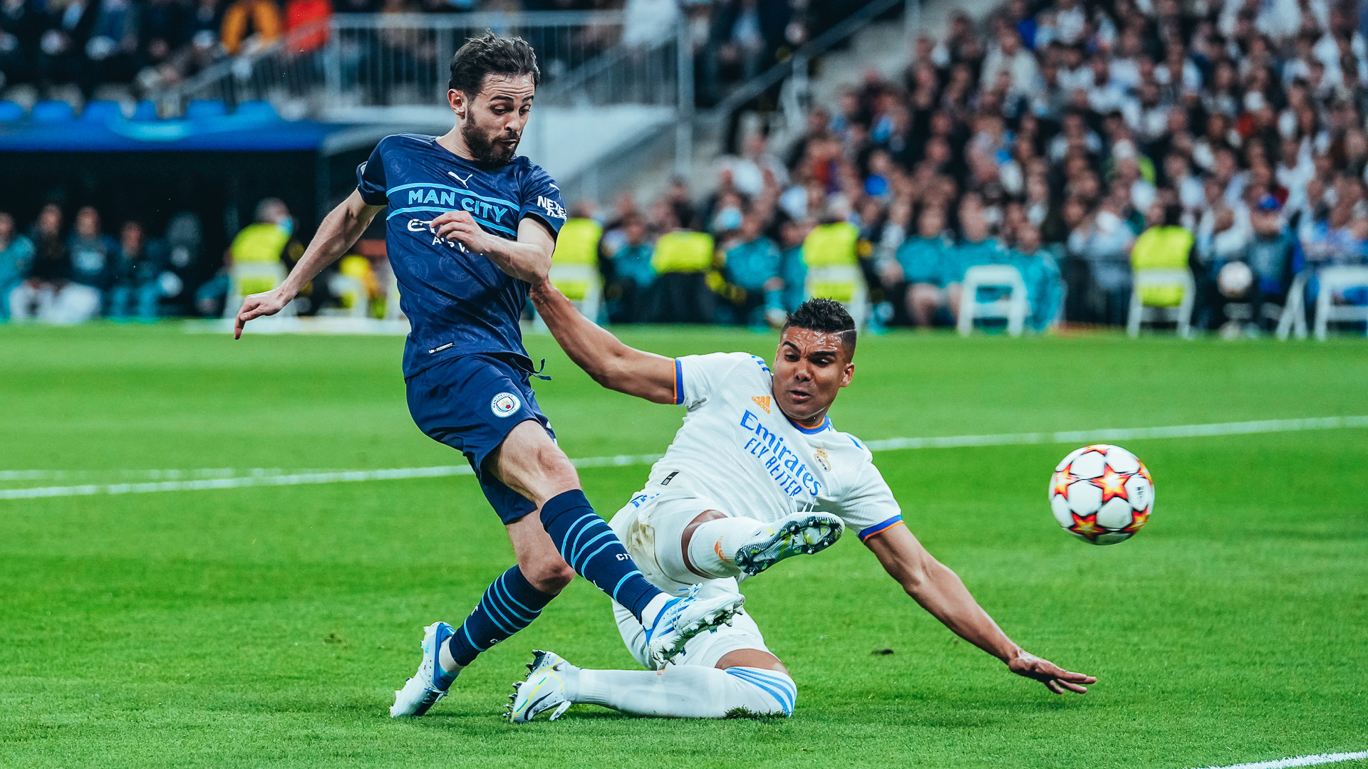 CLOSE: Bernardo lets fly for City
