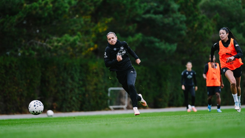 IMAN'S MISSION : Beney gets down the wing