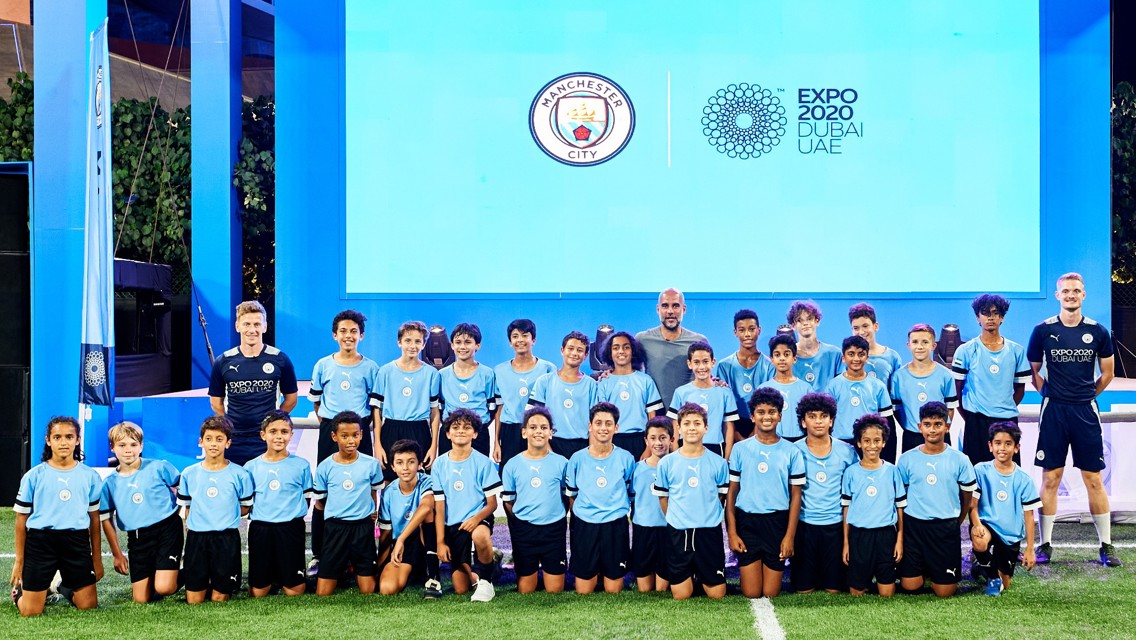 Visita sorpresa de Pep Guardiola a la Expo Dubai 2020
