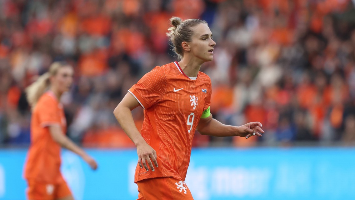 Miedema closes in on Dutch century