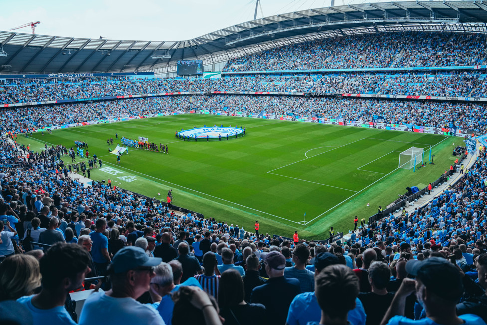 ETIHAD LOTADO
