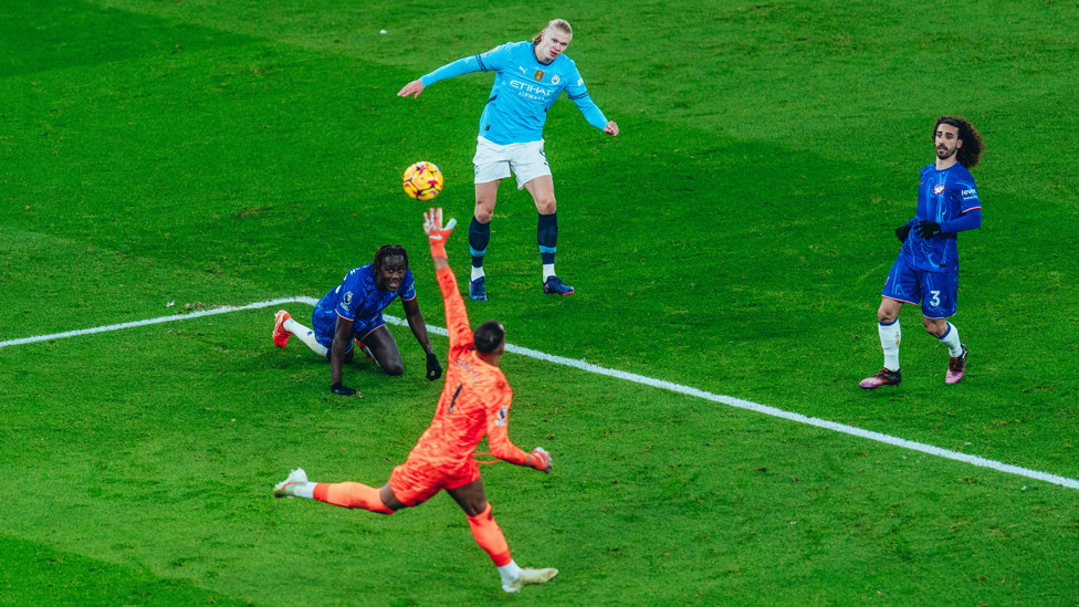 Chelsea (home)  : Left foot. Outside the box