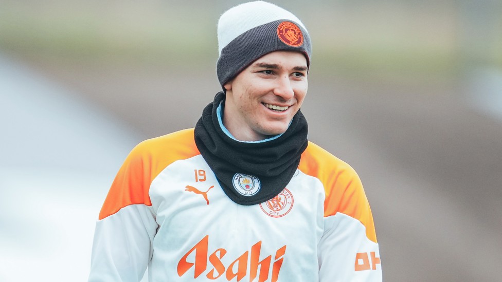 CHILLY CFA : Julian Alvarez keeps warm out on the fields of the CFA