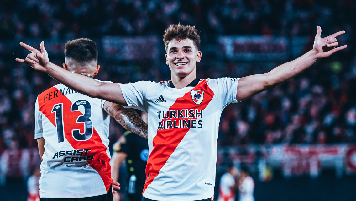City sign Julian Alvarez from River Plate