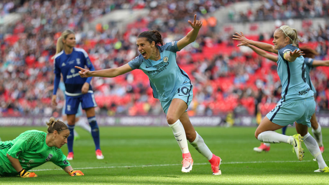 Carli Lloyd announces retirement