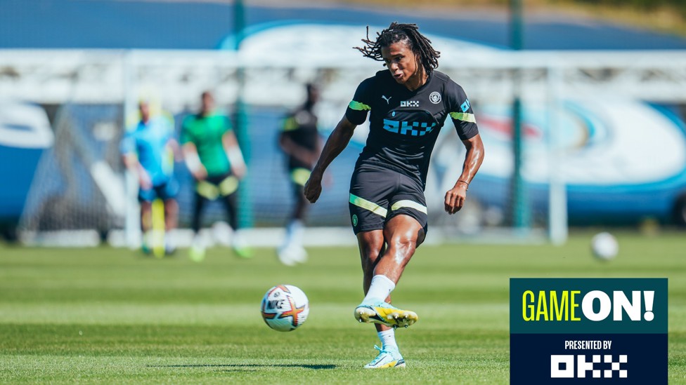 PASS IT OUT : Nathan Ake finds a team-mate