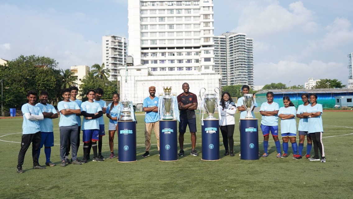 Treble Trophy Tour surprises Young Leaders in Mumbai!