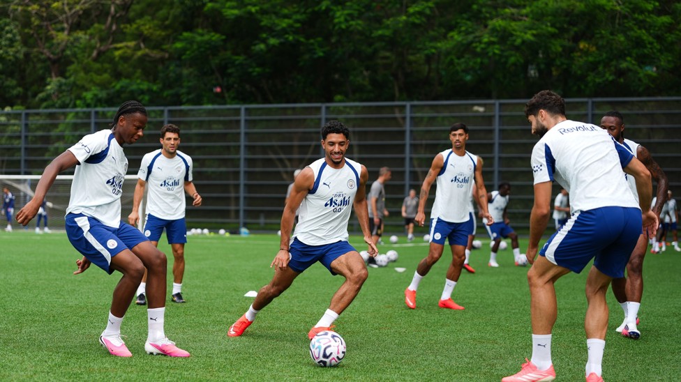 A small-sided game gets under way with Omar Marmoush at the centre of it all...