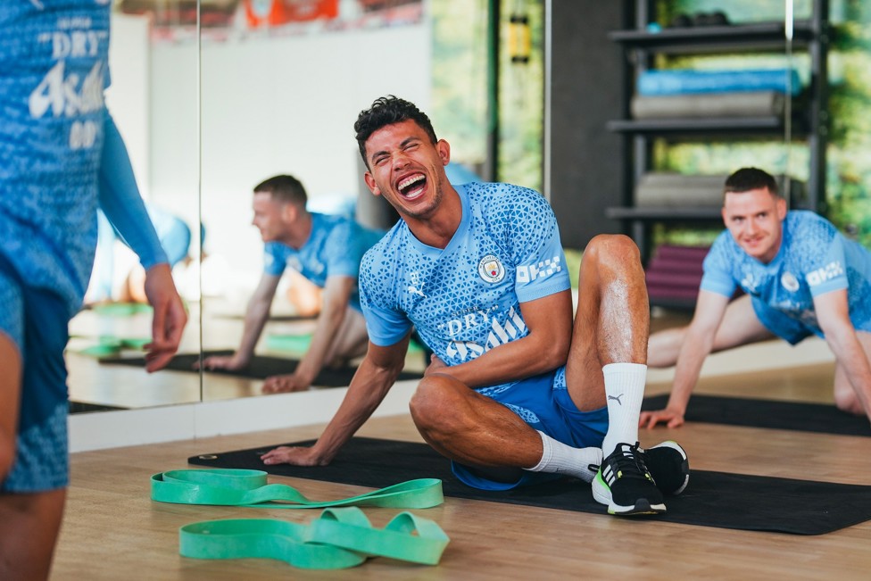 Matheus Nunes finds something hilarious!