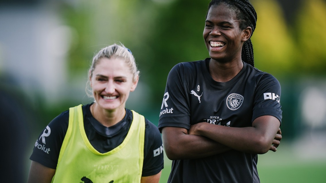 Training gallery: Blues looking for that Friday feeling!