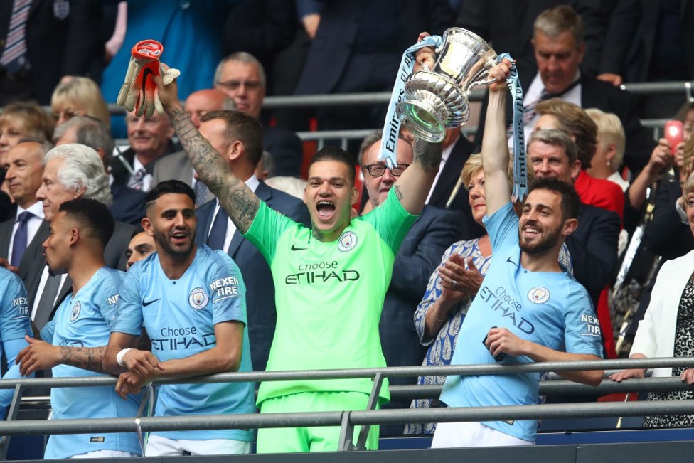 PIALA FAVORIT: Ederson dan City merayakan kemenangan final Piala FA 2019 kami yang menyegel kampanye bersejarah Fourmidables kami