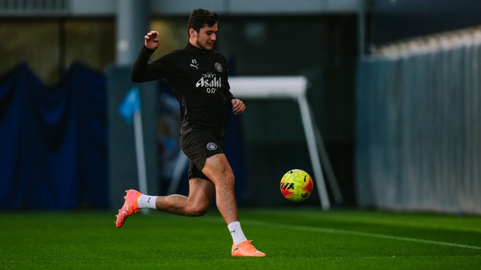 ON THE CHASE : Abdukodir Khusanov in action