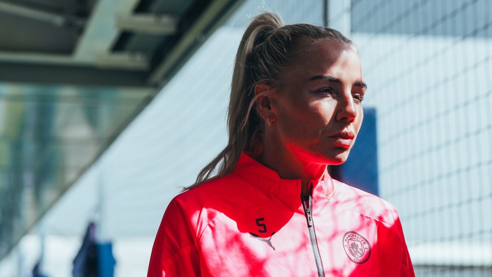 FULL FOCUS : Alex Greenwood makes her way onto the field.