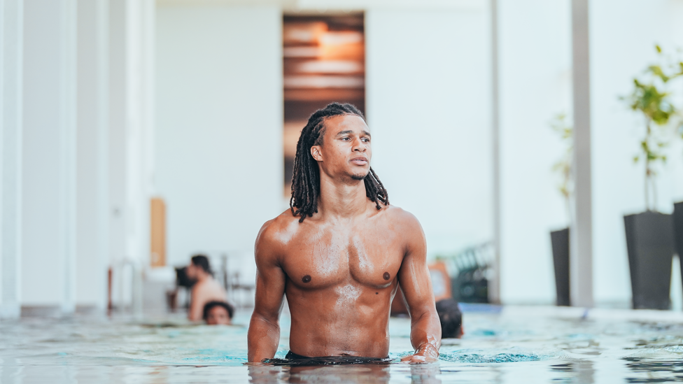 MAKING WAVES : Nathan Ake in the pool