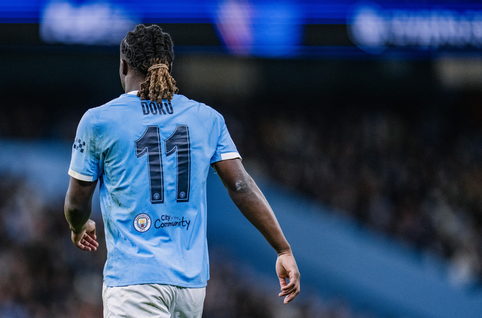 Doku: jogamos bem mesmo com 10 contra 11 